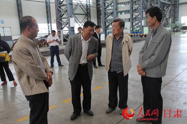 原甘肅省政協(xié)副主席鄧成城參觀(guān)考察甘肅建投裝備制造公司